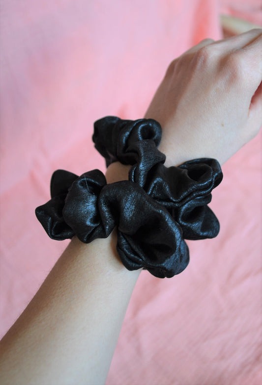 Chouchou noir brillant
